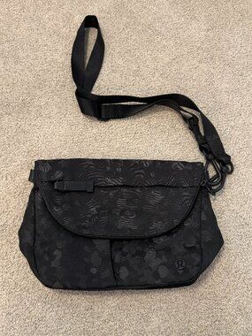 lululemon All Night Festival Bag 5L Black Camo Print